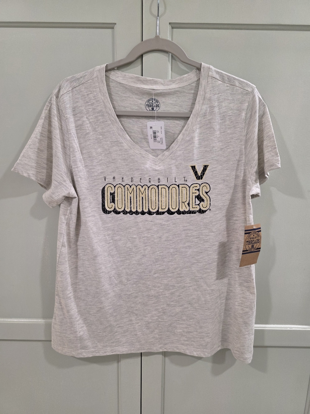 Women's Rivalry Threads 91 Vanderbilt Commodores Ash V Neck T-shirt NWT Sz Large